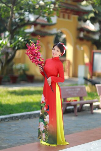 ao dai in hoa sen